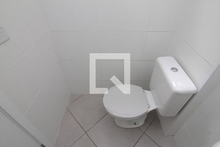 Banheiro de apartamento para alugar com 1 quarto, 23m² em República, São Paulo