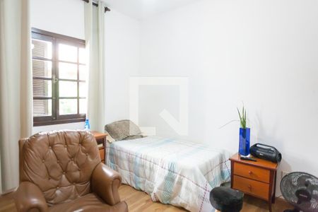 quarto 1 de casa de condomínio à venda com 3 quartos, 320m² em Vila do Ouro, Nova Lima