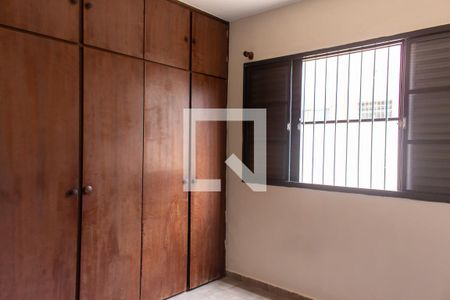 Quarto 2 de apartamento para alugar com 2 quartos, 76m² em Residencial E Comercial Palmares, Ribeirão Preto