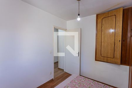 Quarto 1 de casa para alugar com 3 quartos, 84m² em Jardim Mangalot, São Paulo