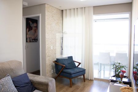 Sala de apartamento à venda com 2 quartos, 60m² em Vila Osasco, Osasco