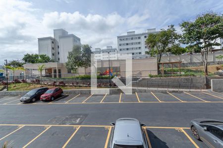 Vista da sala  de apartamento para alugar com 2 quartos, 48m² em Planalto, Belo Horizonte