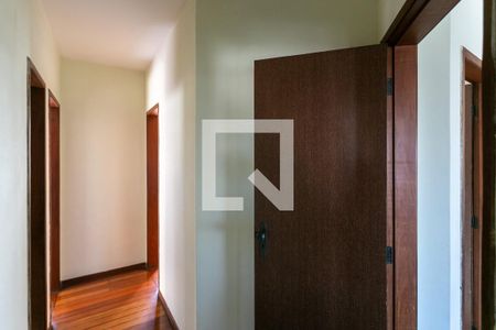 Corredor de apartamento à venda com 3 quartos, 104m² em Silveira, Belo Horizonte