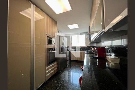 Cozinha de apartamento à venda com 4 quartos, 155m² em Buritis, Belo Horizonte