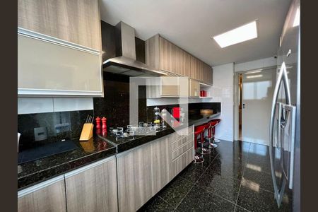 Cozinha de apartamento à venda com 4 quartos, 155m² em Buritis, Belo Horizonte