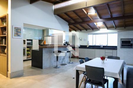 Sala de casa de condomínio à venda com 5 quartos, 310m² em Buritis, Belo Horizonte