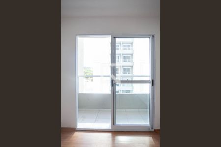 Varanda da sala de apartamento para alugar com 2 quartos, 48m² em Planalto, Belo Horizonte