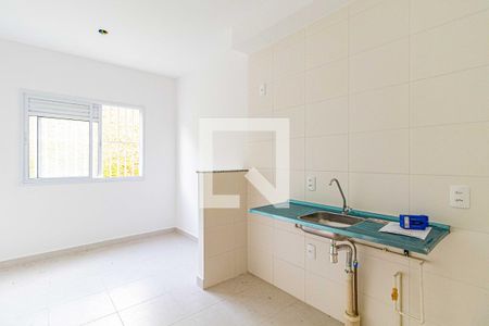 Cozinha de apartamento para alugar com 2 quartos, 32m² em Jardim Celeste, São Paulo