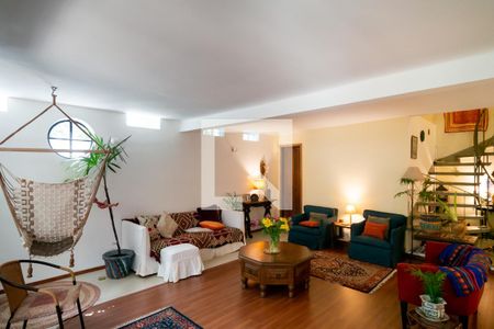 Sala de casa para alugar com 4 quartos, 260m² em Vila Cordeiro, São Paulo