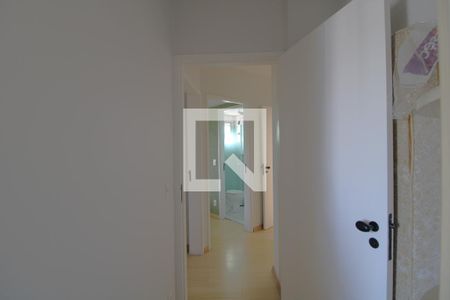 Corredor de apartamento à venda com 3 quartos, 75m² em Vila Isa, São Paulo
