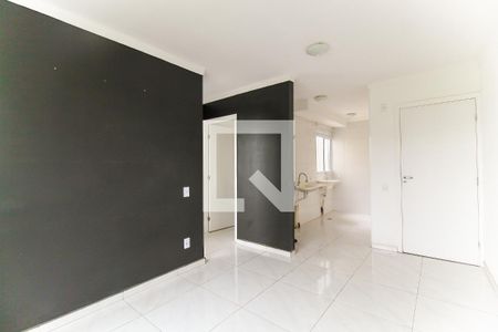 Sala de apartamento para alugar com 2 quartos, 38m² em Jardim das Oliveiras, Itaquaquecetuba