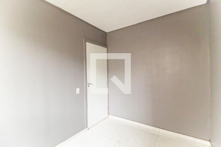 Quarto 1 de apartamento para alugar com 2 quartos, 38m² em Jardim das Oliveiras, Itaquaquecetuba