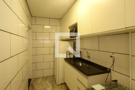 Cozinha de kitnet/studio para alugar com 1 quarto, 35m² em Liberdade, São Paulo