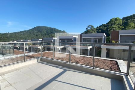 Vista da Suíte 1 de casa de condomínio para alugar com 3 quartos, 295m² em Tamboré, Santana de Parnaíba