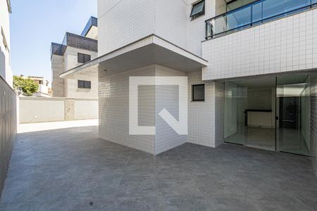 Apartamento à venda com 203m², 3 quartos e 3 vagas Apartamento à venda com 203m², 3 quartos e 3 vagasArea privativa em "U" e de serviço