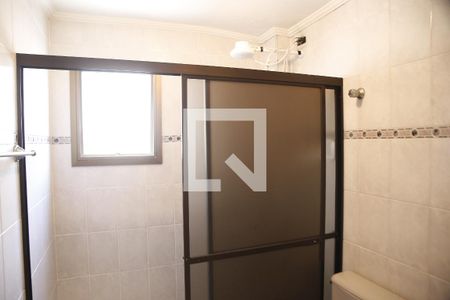 Banheiro de apartamento para alugar com 2 quartos, 85m² em Vila Tupi, Praia Grande