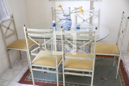 Sala de apartamento para alugar com 2 quartos, 85m² em Vila Tupi, Praia Grande