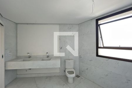 Banheiro de apartamento à venda com 4 quartos, 187m² em Serra, Belo Horizonte