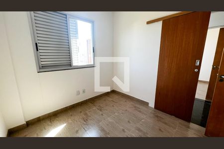 Quarto de apartamento para alugar com 3 quartos, 120m² em Santa Rosa, Belo Horizonte