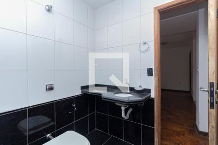 Banheiro de casa à venda com 1 quarto, 125m² em União, Belo Horizonte