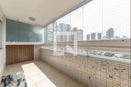 Varanda de apartamento para alugar com 3 quartos, 220m² em Vila Gumercindo, São Paulo