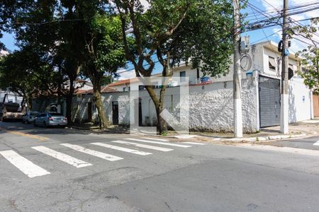 Fachada de casa à venda com 7 quartos, 376m² em Vila Cordeiro, São Paulo