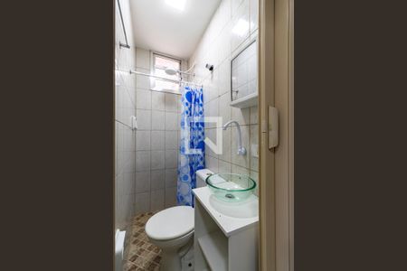 Banheiro de kitnet/studio para alugar com 0 quarto, 35m² em Bosque da Saúde, São Paulo