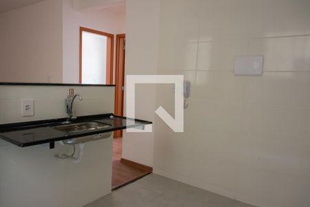 Cozinha e Área de Serviço de apartamento para alugar com 2 quartos, 45m² em São Goncalo, Contagem