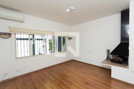 Sala de casa à venda com 3 quartos, 167m² em Moema, São Paulo