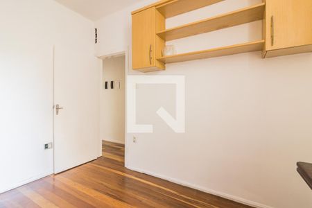 Dormitório 2 de apartamento à venda com 2 quartos, 71m² em Higienópolis, Porto Alegre