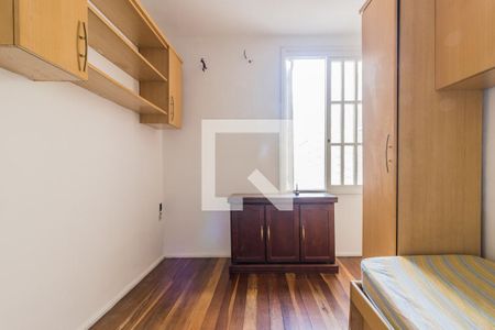 Dormitório 2 de apartamento à venda com 2 quartos, 71m² em Higienópolis, Porto Alegre