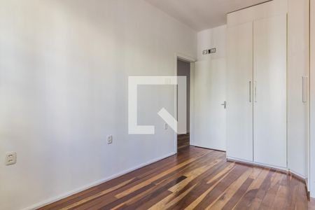 Dormitório de apartamento à venda com 2 quartos, 71m² em Higienópolis, Porto Alegre