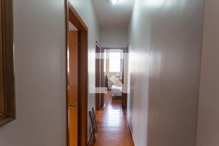 Corredor de apartamento à venda com 3 quartos, 91m² em Santa Efigênia, Belo Horizonte