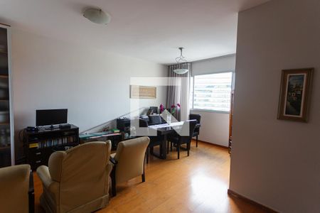 Sala de apartamento à venda com 3 quartos, 91m² em Santa Efigênia, Belo Horizonte