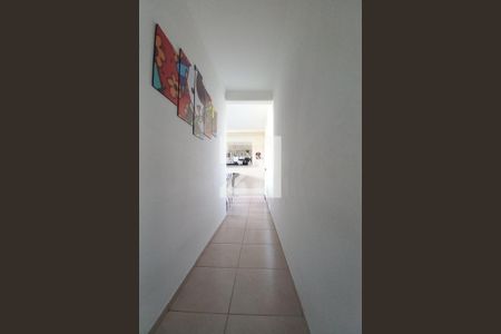Corredor  de apartamento à venda com 2 quartos, 45m² em Loteamento Parque São Martinho, Campinas