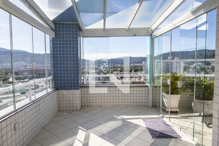 Apartamento para alugar com 304m², 3 quartos e 3 vagas