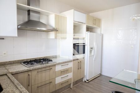 Apartamento para alugar com 304m², 3 quartos e 3 vagas Apartamento para alugar com 304m², 3 quartos e 3 vagasCozinha