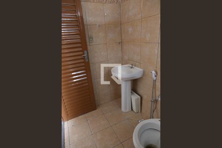 Banheiro de casa para alugar com 1 quarto, 52m² em Glória, Belo Horizonte