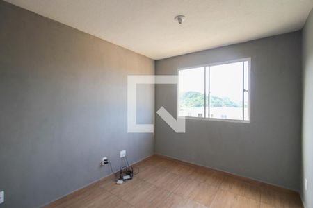 Sala de apartamento para alugar com 2 quartos, 47m² em Cerâmica, Nova Iguaçu