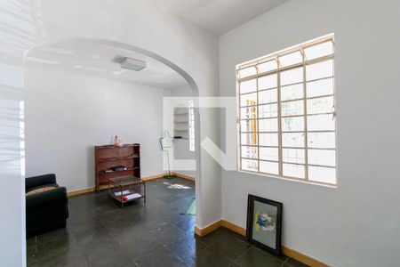 Casa à venda com 300m², 4 quartos e 2 vagasSala