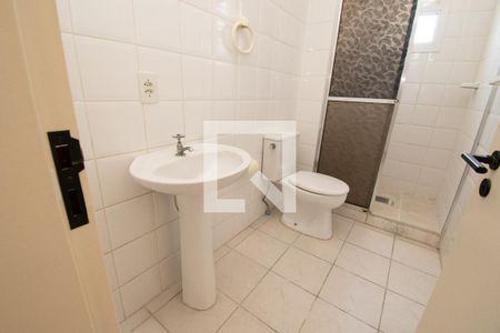 banheiro de apartamento à venda com 2 quartos, 65m² em Centro, Novo Hamburgo