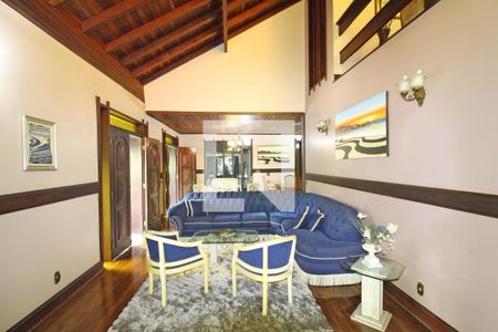 Sala de estar de casa à venda com 5 quartos, 1200m² em Freguesia de Jacarepaguá, Rio de Janeiro