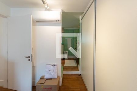 Suíte de apartamento para alugar com 1 quarto, 90m² em Jardim Europa, São Paulo