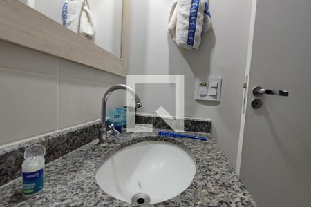 Banheiro suite de apartamento à venda com 3 quartos, 67m² em Jardim Ipaussurama, Campinas