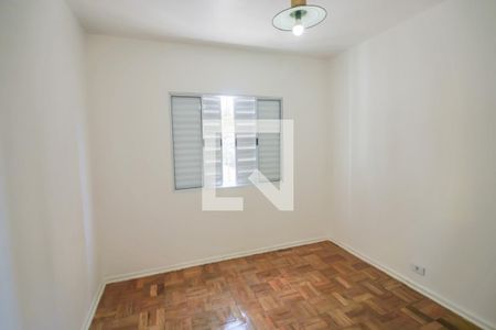 Quarto 2 de casa para alugar com 3 quartos, 110m² em Jardim Rizzo, São Paulo