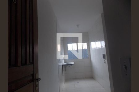 Sala e cozinha de apartamento à venda com 2 quartos, 39m² em Parque Continental I, Guarulhos