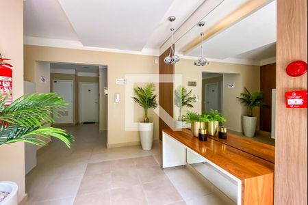 Hall de entrada de apartamento à venda com 2 quartos, 44m² em Parque Sao Vicente, Santo André