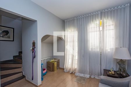 Sala de casa de condomínio à venda com 2 quartos, 88m² em Alto Caiçaras, Belo Horizonte