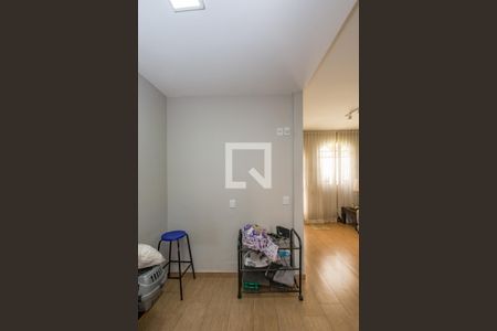 Sala 2 de casa de condomínio à venda com 2 quartos, 88m² em Alto Caiçaras, Belo Horizonte