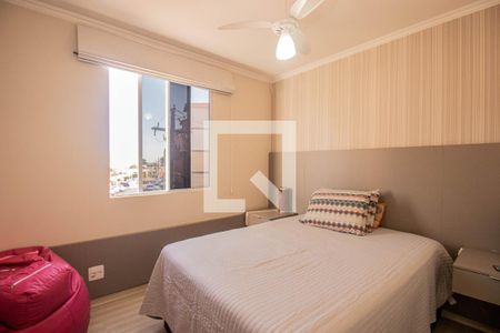 Quarto 1 de apartamento à venda com 3 quartos, 53m² em Mário Quintana, Porto Alegre